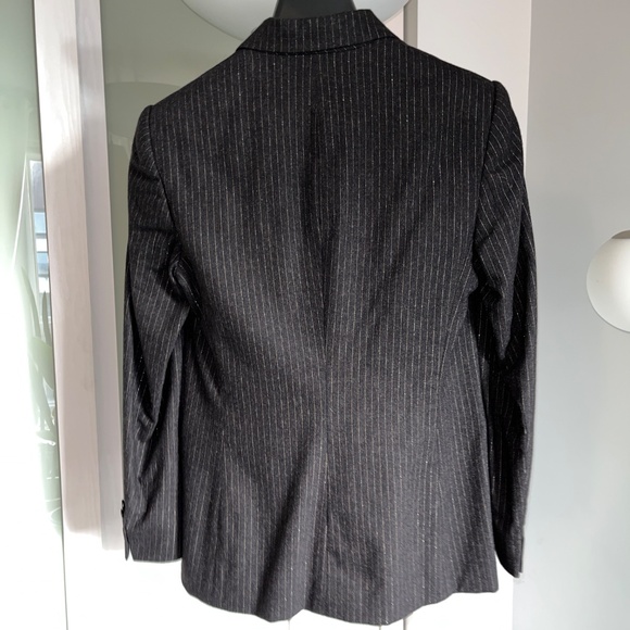 Polo Ralph Lauren (8) soft wool one-button blazer, EUC, perfect condition. - Picture 13 of 16